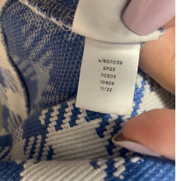 Ann Taylor Plaid Ruffle Neck Button Shell Top White Blue Checkered Sz M - Picture 8 of 10